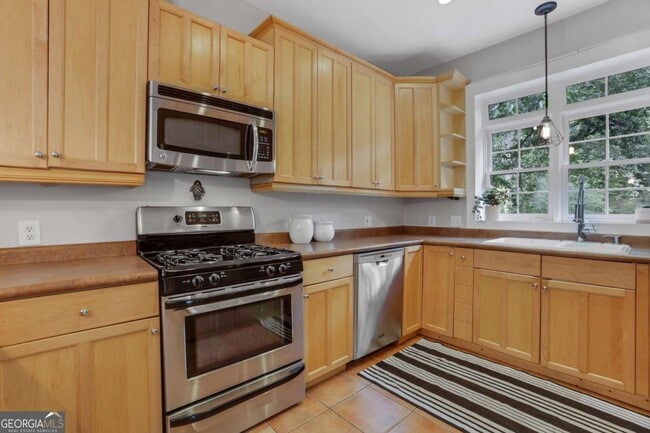 Building Photo - 1834 McLendon Ave NE