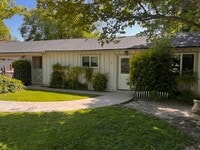 Building Photo - 2 Bedroom, 1 Bath, with garage in Santa Ma...