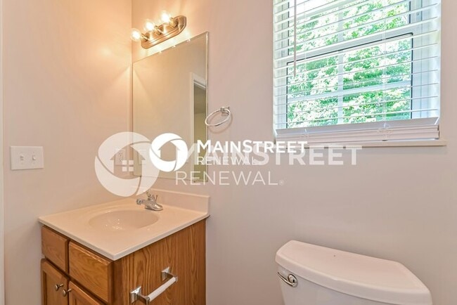 Building Photo - 4 Bedroom Pet-Friendly Home in POWELL, TN with Main Street Renewal