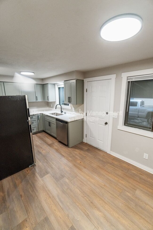 Building Photo - 508 E Rich Ave