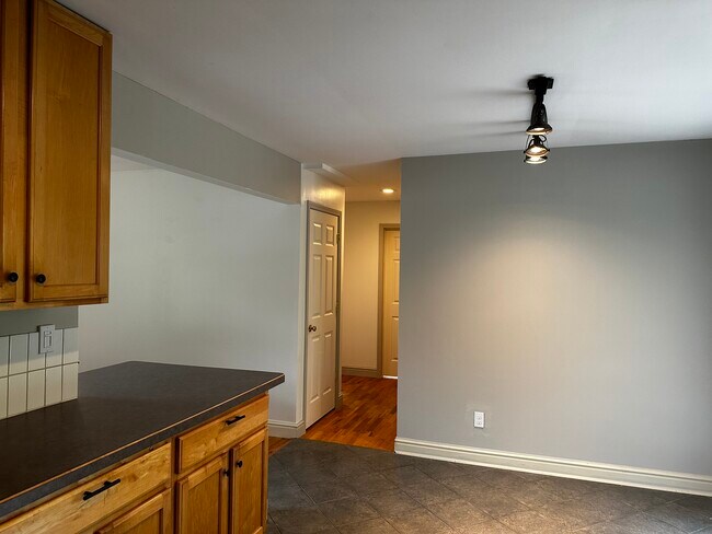 Building Photo - 6962 Adaside Dr SE