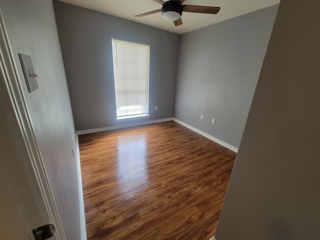 Building Photo - 1317 Jasmine St