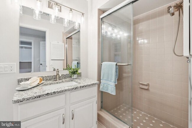 Building Photo - 13204 Lantern Hollow Dr