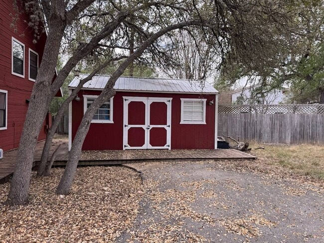 Building Photo - 2 Homes on 6-acres!