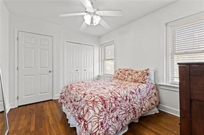 Building Photo - {4555 #205} Ponce De Leon Condo Available Immediately + Flexible Lease Terms + Corner Unit with G...