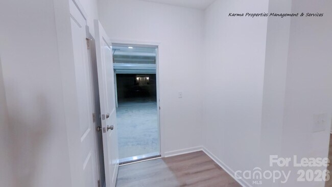 Building Photo - 785 Earhart St NW