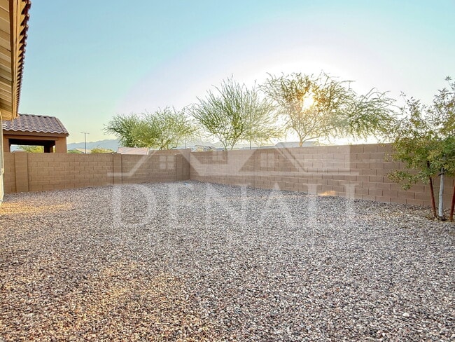 Building Photo - 11682 N 188th Dr