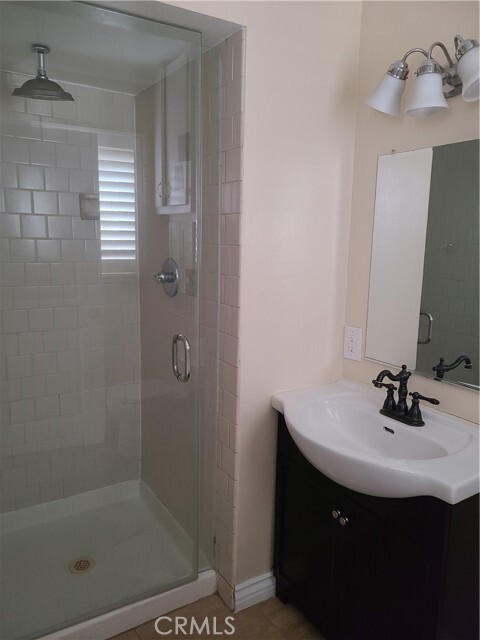 Building Photo - 15720 Rose Ln