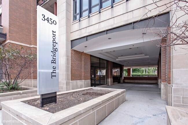 Building Photo - 3450 S Halsted St