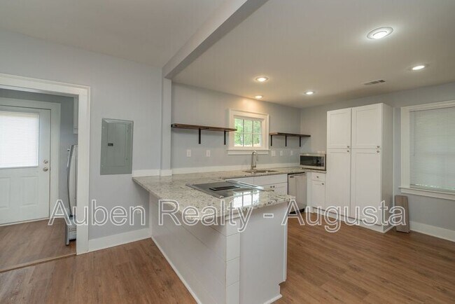 Building Photo - 2056 McDowell St