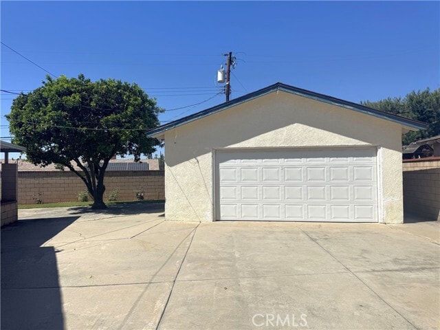 Building Photo - 623 N Rimhurst Ave