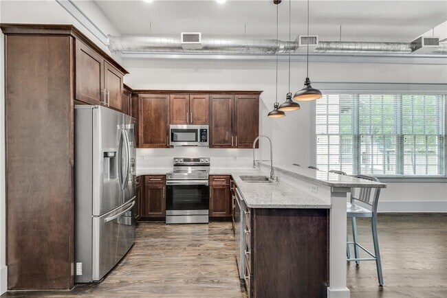 Building Photo - 3371 Dogwood Dr