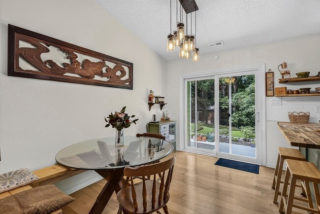 Building Photo - Nestled cul-de-sac home in Falcon Crest