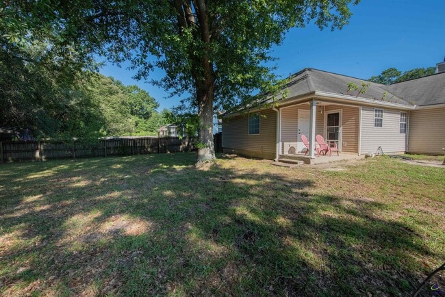 Building Photo - 122 Willis Creek Rd