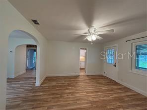 Building Photo - 912 Lake Jessie Dr