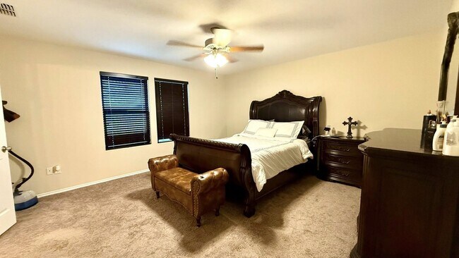 Building Photo - 3206 Hereford Dr