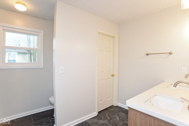 Building Photo - 241 E Fall Creek Pkwy S Dr