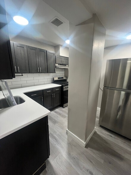 Primary Photo - 131 S Harrison St