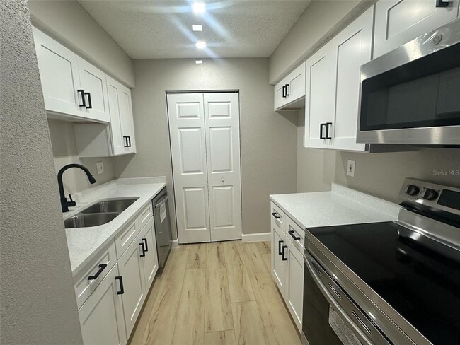 Building Photo - 3764 Idlebrook Cir