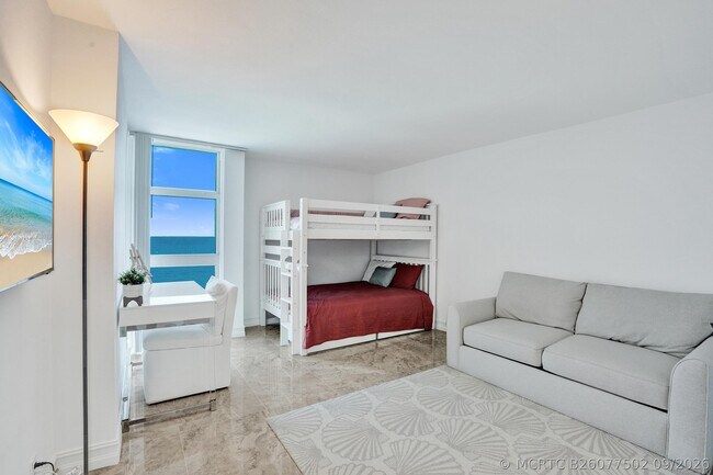Building Photo - 1360 S Ocean Blvd