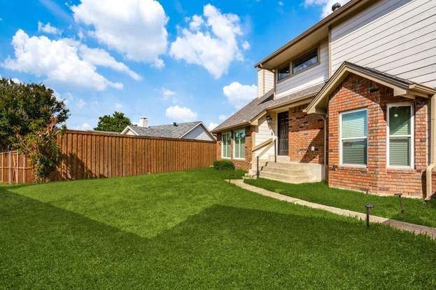 Building Photo - 2401 Brooke Ct