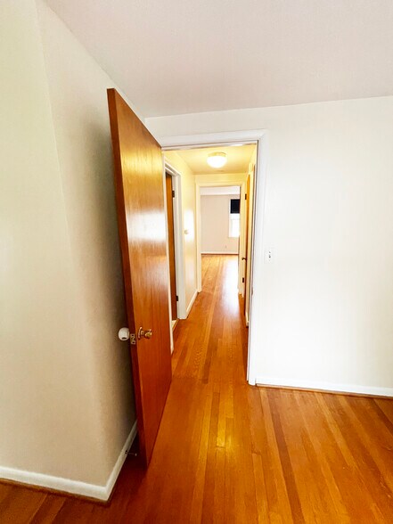 Upstairs hallway - 279 Highfield Dr
