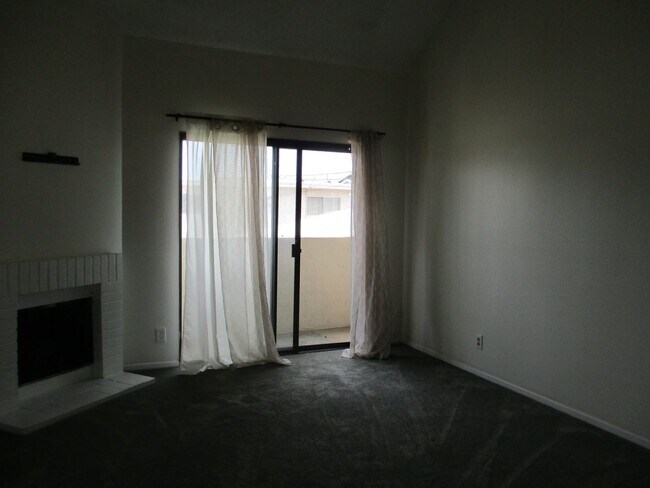 Building Photo - 1046 Opal St