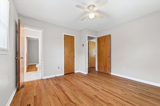 Building Photo - 3 Bedroom / 2 Bathroom Home on .78 Acres