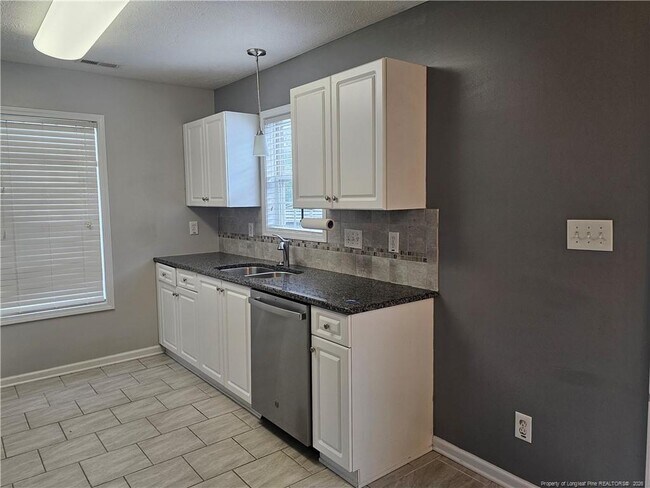 Building Photo - 5708 Spreading Branch Rd