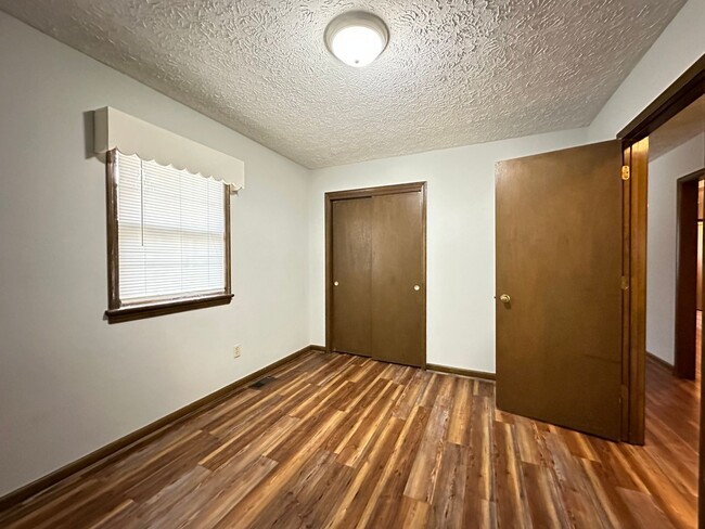 Building Photo - COMING SOON! Lovely 3 BR House in Tates Creek! Garage, Fenced Backyard, Pets Ok