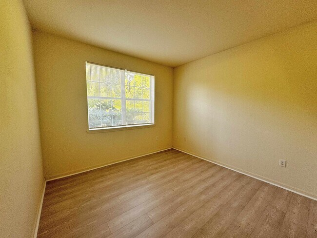Building Photo - 410 S Villa San Marco Dr