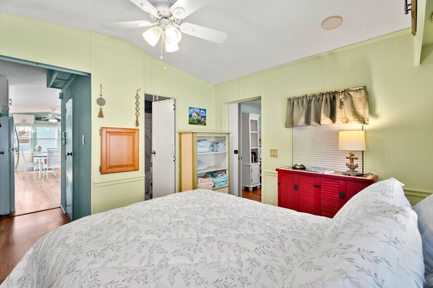 Building Photo - 1368 Nettles Blvd