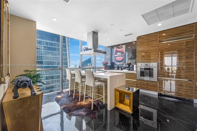 Building Photo - 1100 Biscayne Blvd