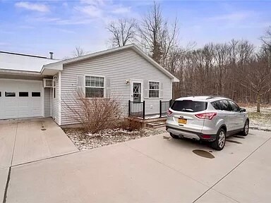 Primary Photo - 294 Birchwood Dr N