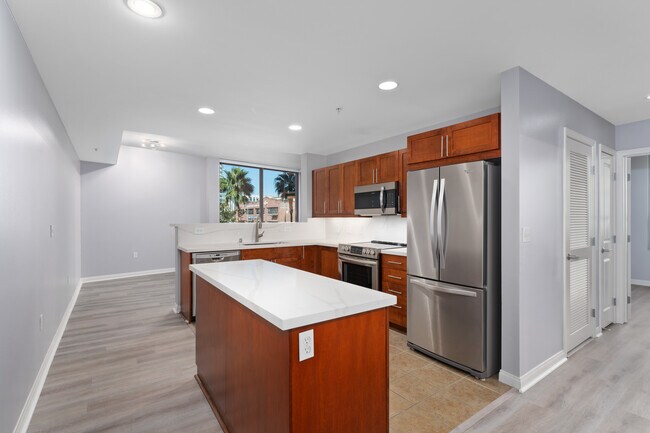 Primary Photo - 253 Tenth Ave