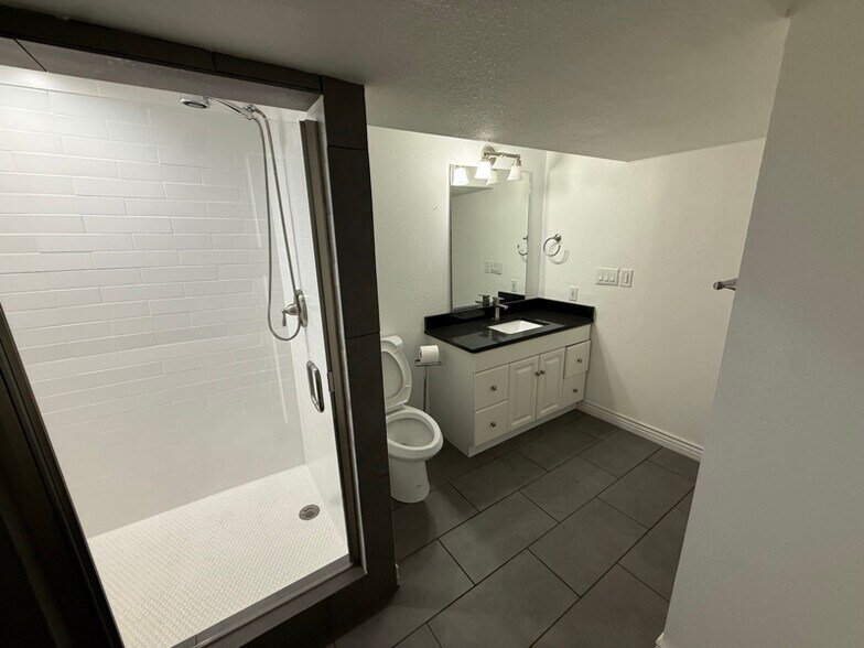 Building Photo - 13813 W 64th Pl