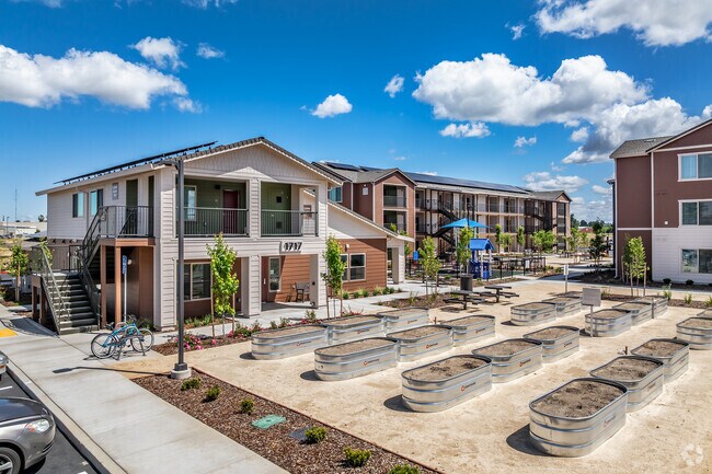 Leasing Office - Rancho Colus