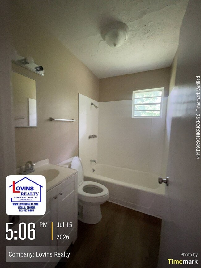 Building Photo - 206b Nita Dr