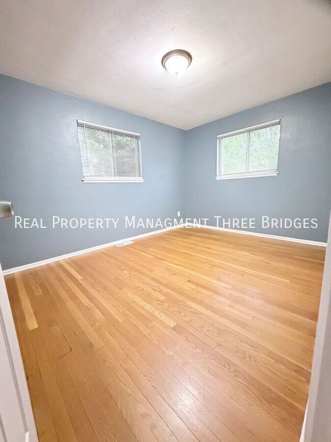Building Photo - 7025 Richwood Ln