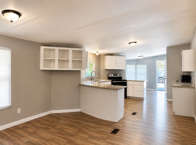 Building Photo - 13142 FM 1484 Rd