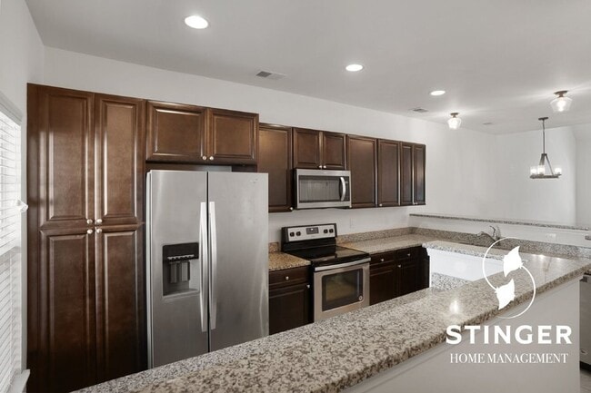 Building Photo - 362 Dante Cir