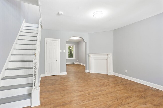 Building Photo - 5211 Litchfield St