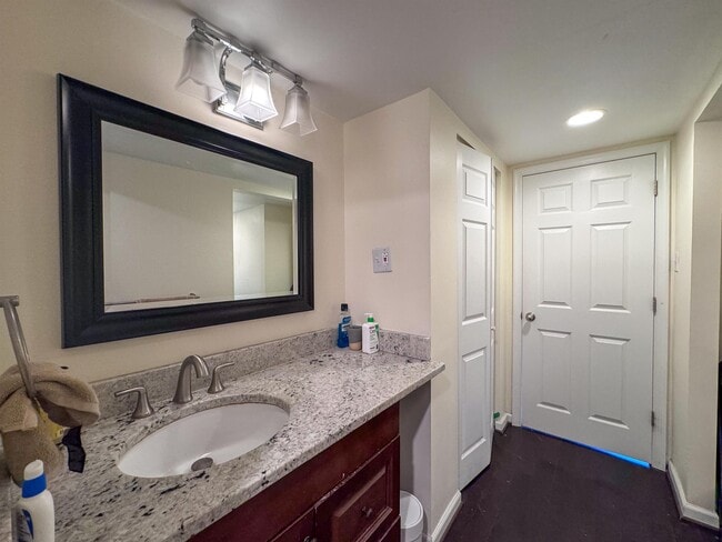 Building Photo - 1440 N St NW