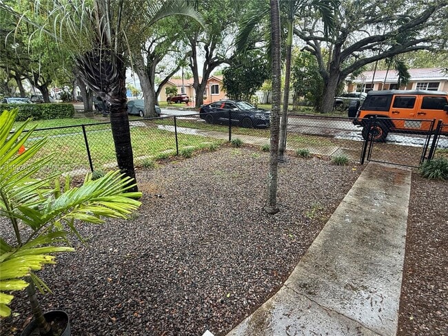 Building Photo - 1921 Jefferson St