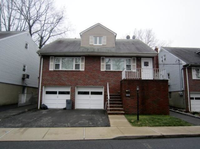 Building Photo - 35 Elm Ave
