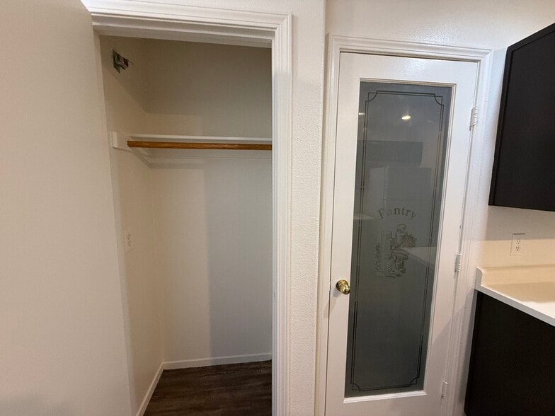 Building Photo - 8133 Autumn Star Ave