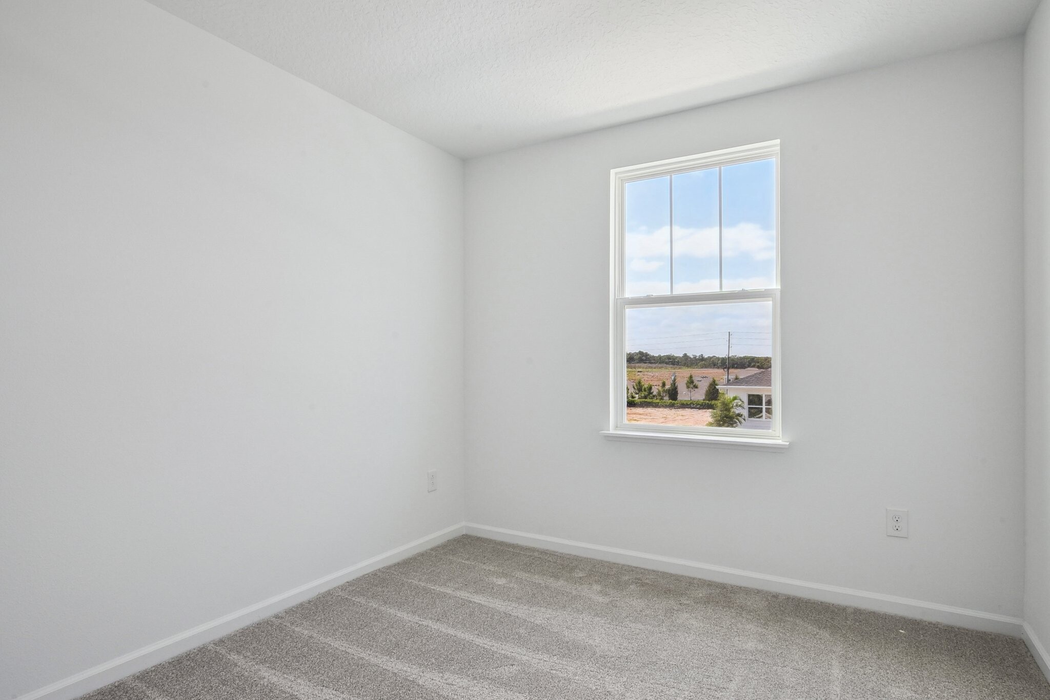 Building Photo - 1653 Pinecliff Dr