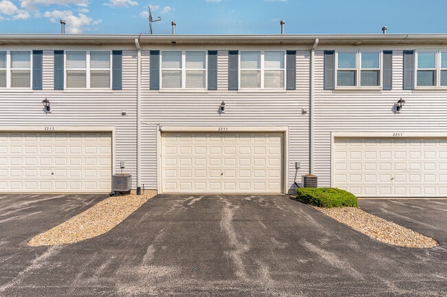 Building Photo - 2255 Georgetown Cir