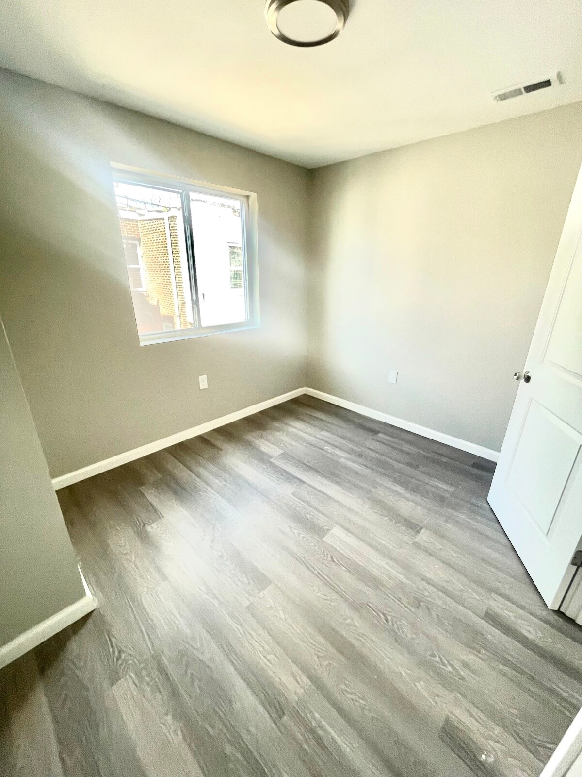 Building Photo - 1536 S Napa St