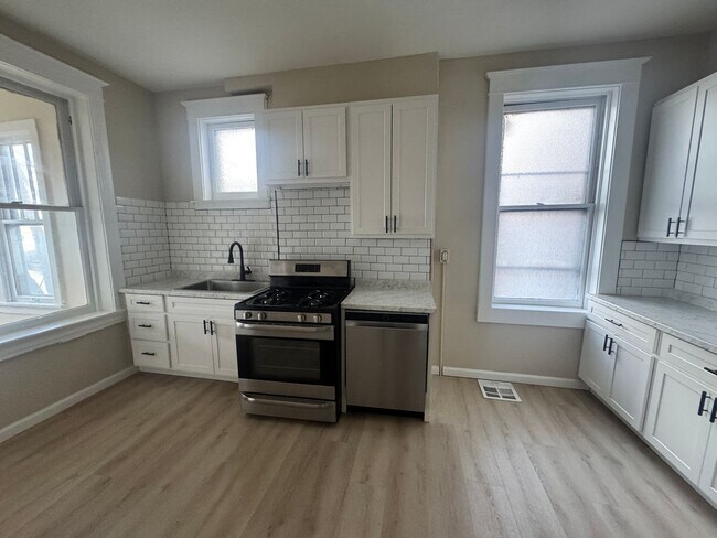 Building Photo - 6109 Virginia Ave